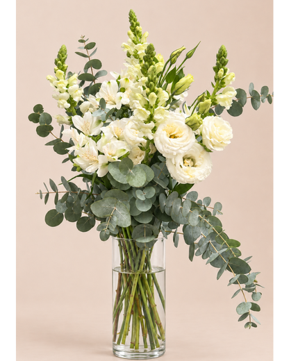 Arranjo mix de flores brancas em vaso de vidro, tamanho P
